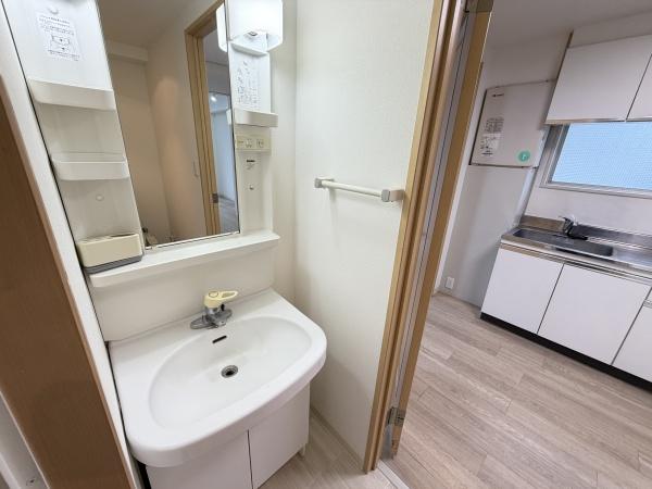 金子ビルの洗面台・洗面所画像