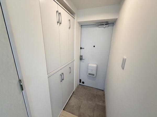 グランベールMOMOIの玄関画像