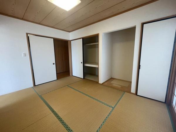 佐世保市高梨町の中古一戸建の和室画像