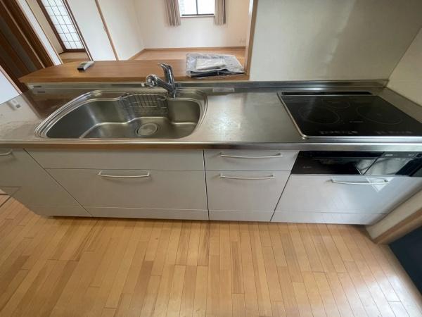 佐世保市高梨町の中古一戸建のキッチン画像