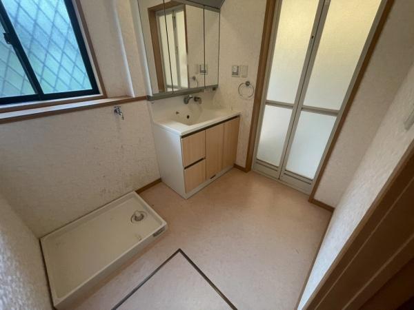 佐世保市高梨町の中古一戸建の洗面台・洗面所画像