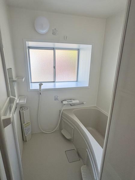 佐世保市勝富町のマンションのバス画像