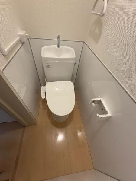 佐世保市勝富町のマンションのトイレ画像