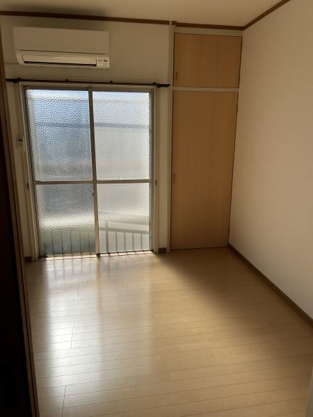 佐世保市勝富町のマンションの洋室画像