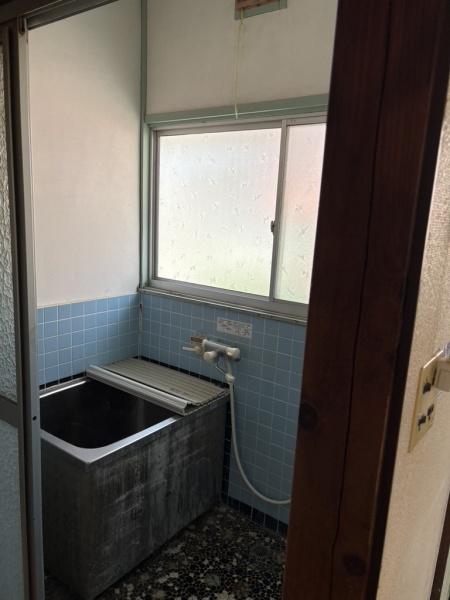 佐世保市戸尾町のアパートのバス画像