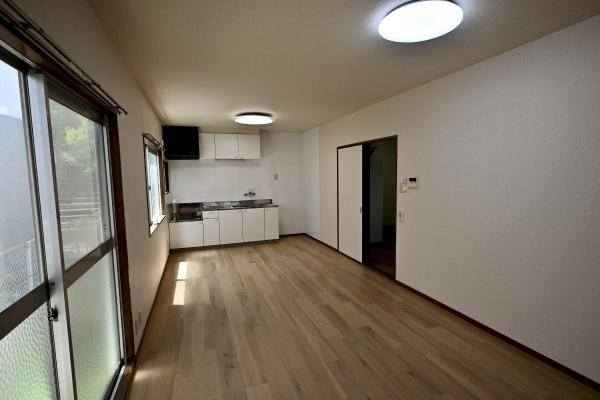 佐世保市藤原町の貸家のリビング画像