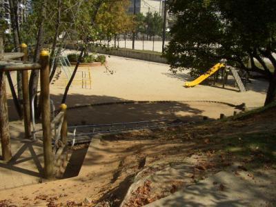 福岡市中央区笹丘2丁目の中古一戸建の公園画像