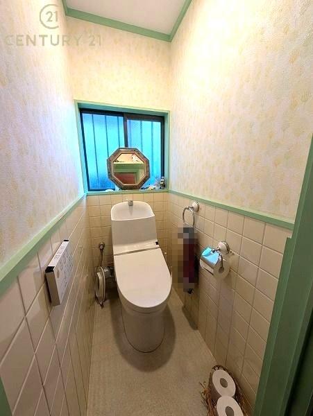 福岡市中央区笹丘2丁目の中古一戸建のトイレ画像