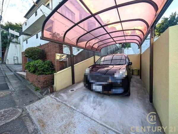 福岡市中央区笹丘2丁目の中古一戸建の駐車場画像