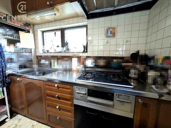 福岡市中央区笹丘2丁目の中古一戸建のキッチン画像