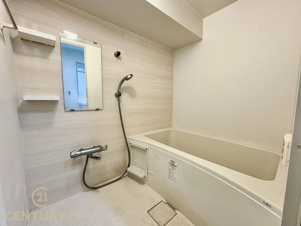 アムール和白駅のバス画像