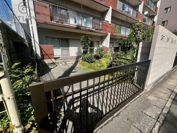 ネオハイツ高宮の駐車場画像