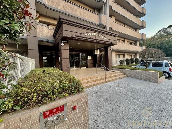 J'sMANSION花瀬ヒルズのエントランス画像