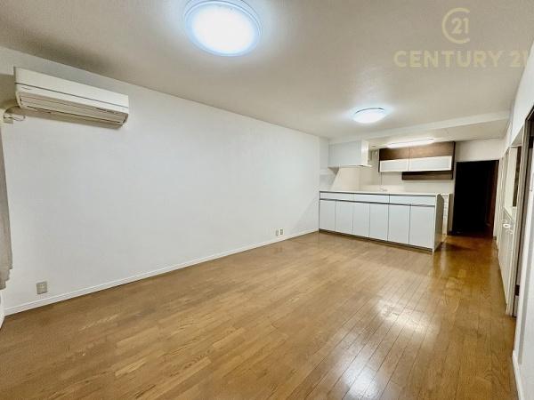 サンライフ小郡コートビレッジK棟のリビング画像