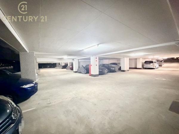 グランピア寺塚の駐車場画像