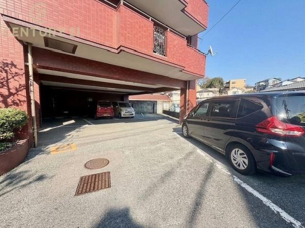 ロマネスク飯倉の駐車場画像