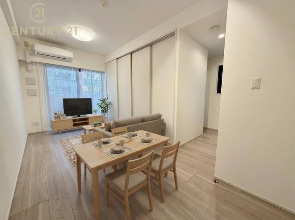 オープンレジデンシア高宮アベニューのリビング画像