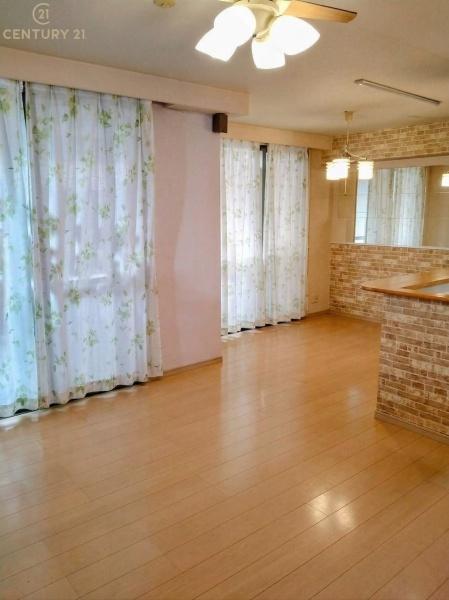 プリオーレ飯塚ガーデンヒルズのリビング画像