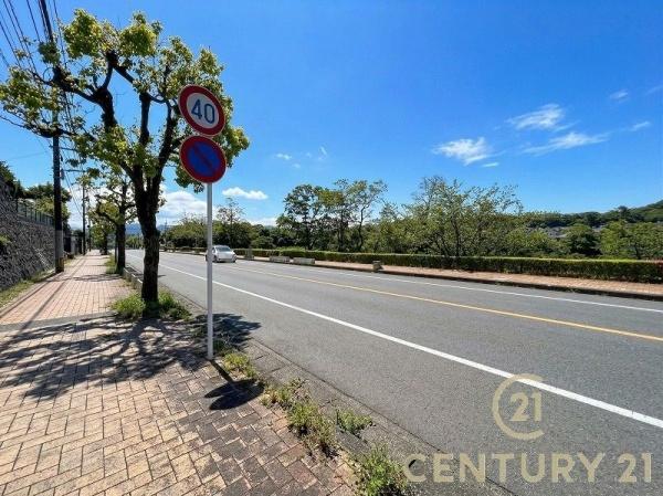 宗像市自由ヶ丘５丁目の土地の前面道路含む現地写真画像