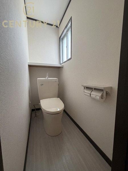 福岡市東区大字志賀島の中古一戸建のトイレ画像