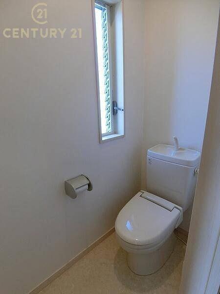 福岡市東区西戸崎２丁目の中古一戸建のトイレ画像
