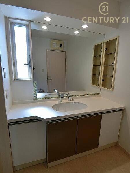 福岡市東区西戸崎２丁目の中古一戸建の洗面台・洗面所画像
