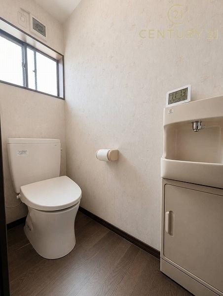 福岡市城南区友丘２丁目の中古一戸建のトイレ画像