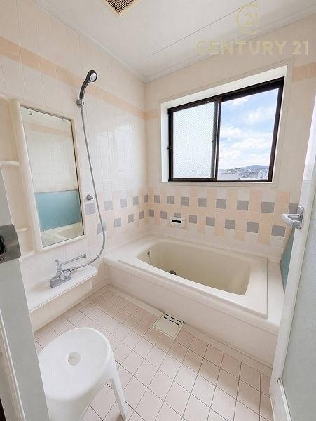 福岡市城南区友丘２丁目の中古一戸建のバス画像