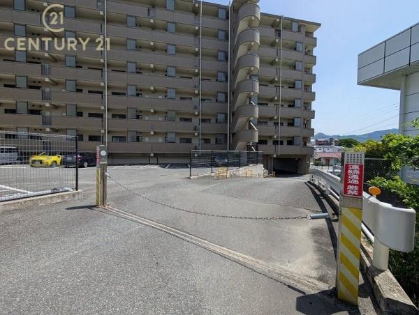 アンピール拾六町の駐車場画像