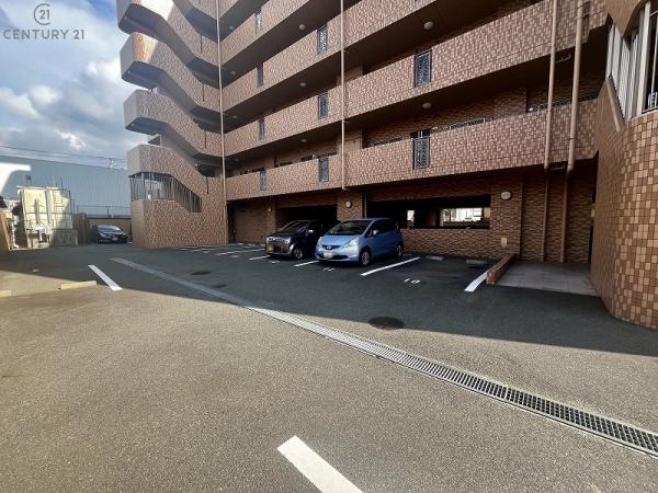 サントノーレ古賀天神の駐車場画像
