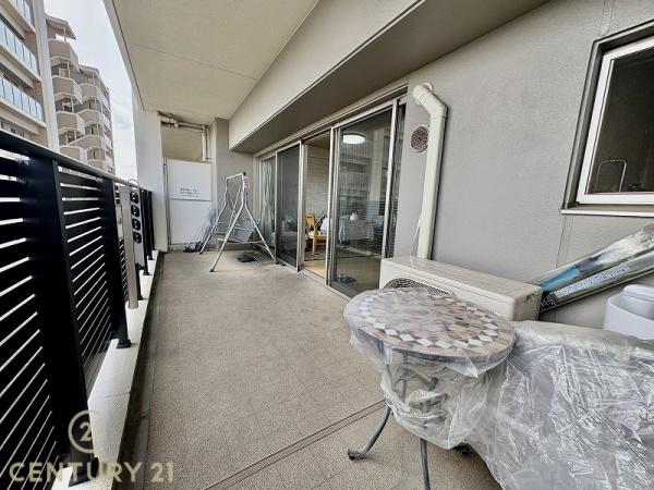 エイリックタウン箱崎公園ファミリアEAST棟のバルコニー画像