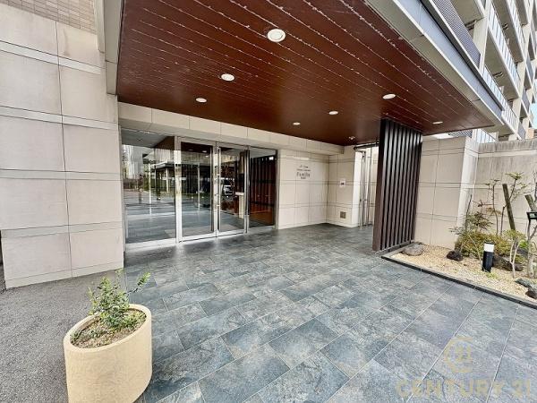 エイリックタウン箱崎公園ファミリアEAST棟のエントランス画像