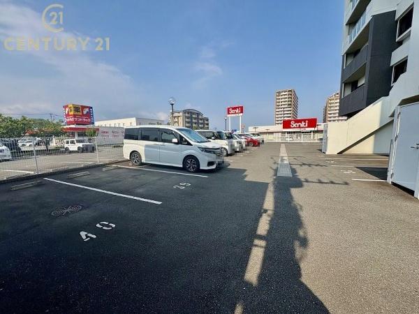 アンピール弥生が丘駅前の駐車場画像