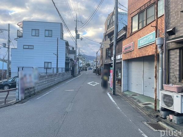 京都市右京区谷口園町の土地の前面道路含む現地写真画像