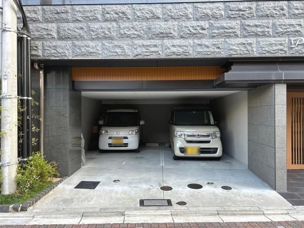プレサンス京都二条京華の駐車場画像