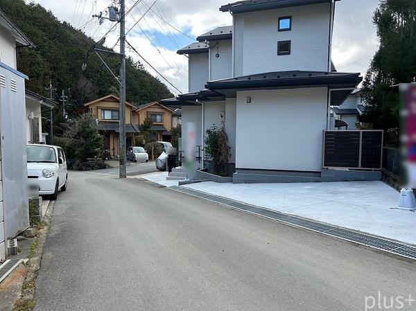 京都市右京区鳴滝般若寺町の新築一戸建の前面道路含む現地写真画像