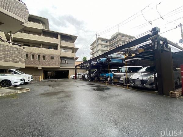グランコート嵐山の駐車場画像