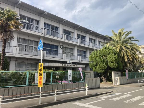 西条市壬生川　売土地の小学校画像