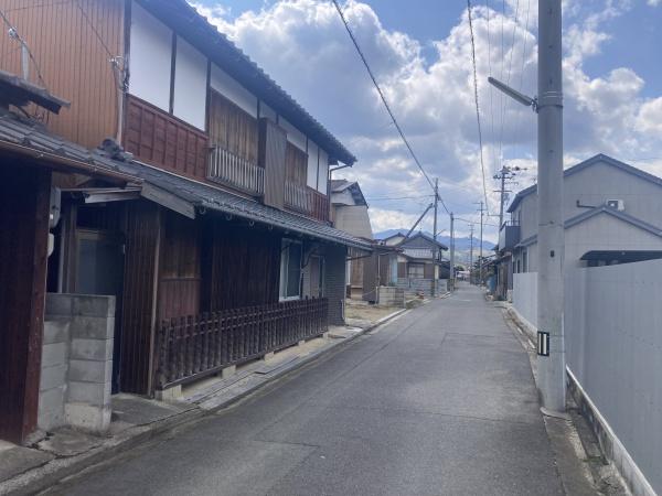 今治市桜井5丁目　売土地の前面道路含む現地写真画像