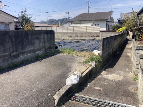 西条市三芳　売土地の前面道路含む現地写真画像