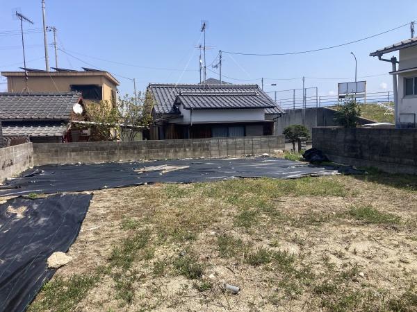 西条市三芳　売土地の現地土地写真画像