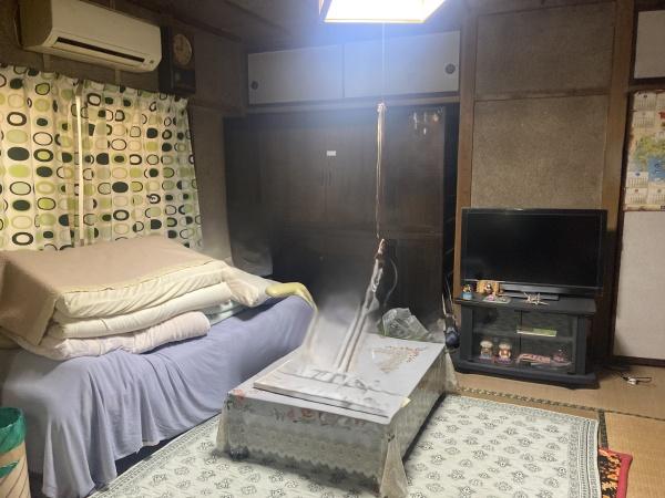 今治市野間甲 中古住宅の和室画像