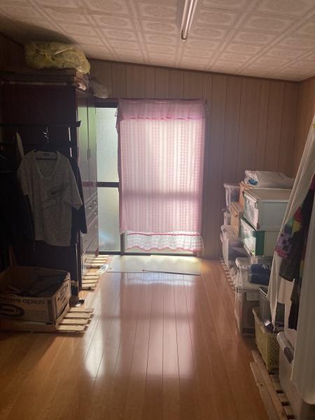 今治市野間甲 中古住宅の洋室画像