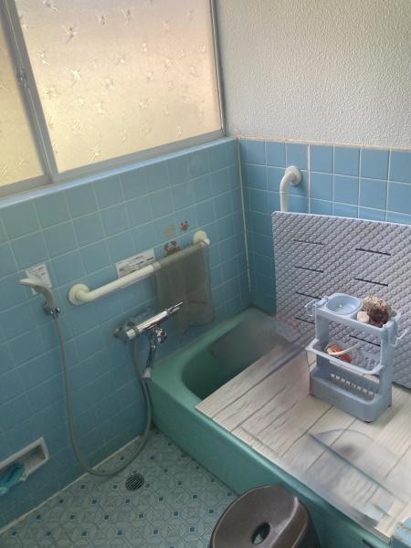 今治市野間甲 中古住宅のバス画像