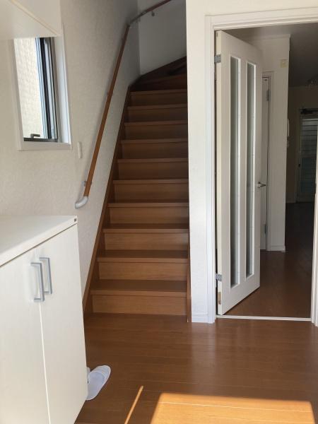 今治市国分1丁目 中古住宅の玄関画像