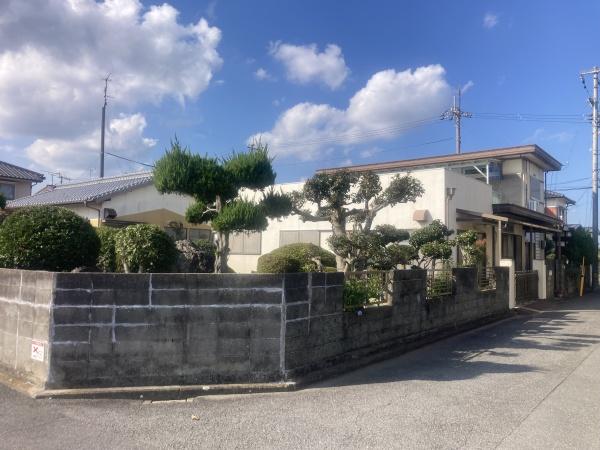 今治市横田町3丁目　中古住宅の前面道路含む現地写真画像