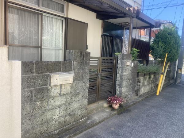 今治市横田町3丁目　中古住宅の玄関画像