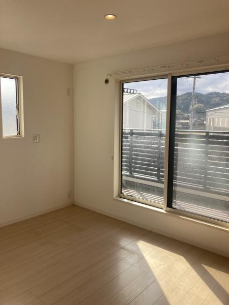 今治市大西町紺原　中古住宅の寝室画像