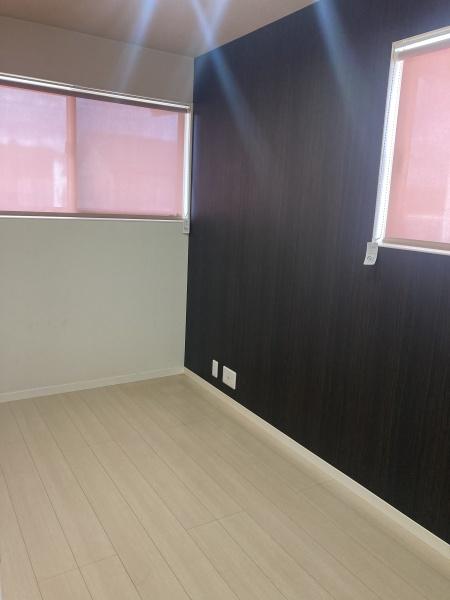 今治市大西町紺原　中古住宅の洋室画像