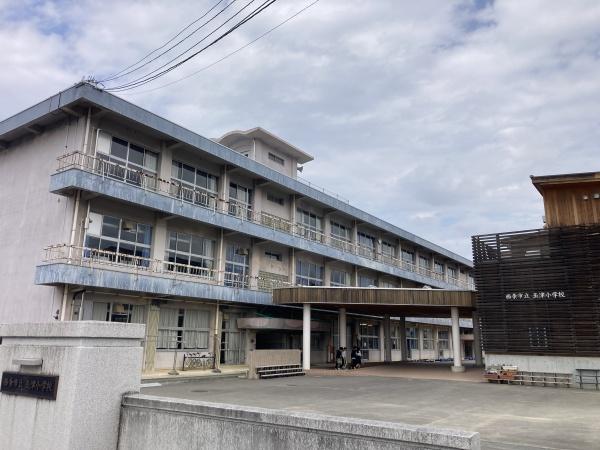 西条市下島山　売土地の小学校画像